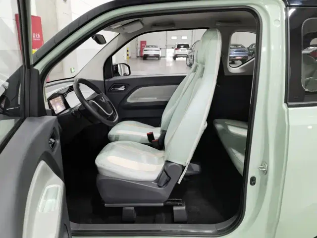 Wuling Hongguang Mini EV — Фото автомобиля 10
