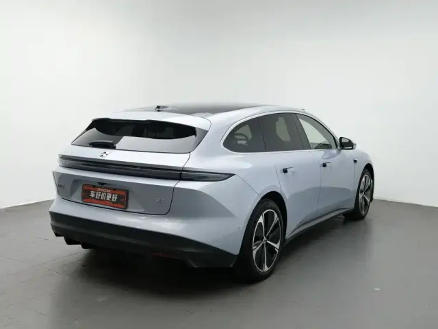 Nio ET5 Touring — Фото автомобиля 2
