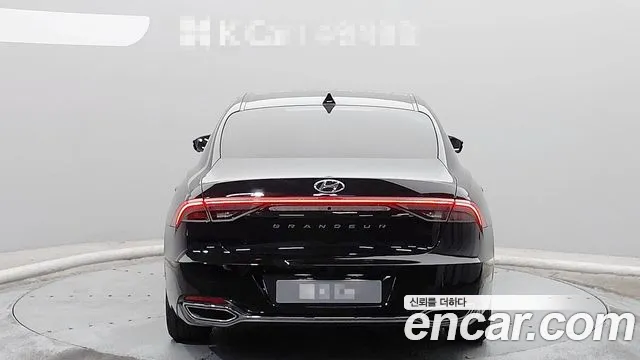 Hyundai Grandeur — Фото автомобиля 4