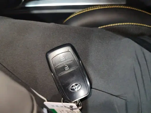 Toyota bZ5 — Фото автомобиля 8