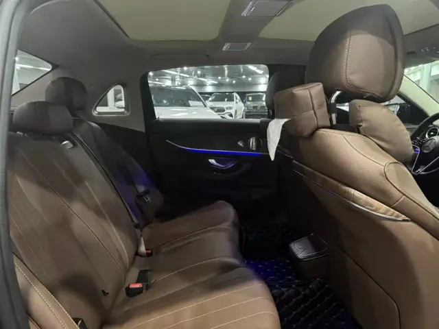 Mercedes-Benz E-Class — Фото автомобиля 16