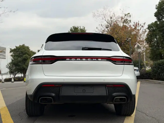 Porsche Macan — Фото автомобиля 11