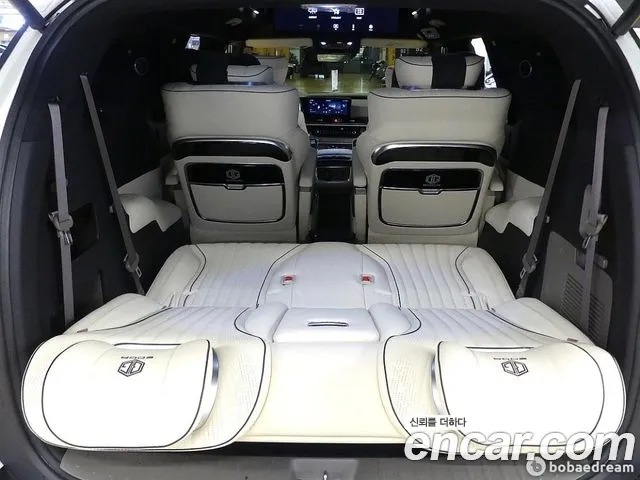 Kia Carnival Generation 4 — Фото автомобиля 9