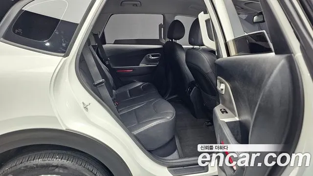Kia Niro — Фото автомобиля 18