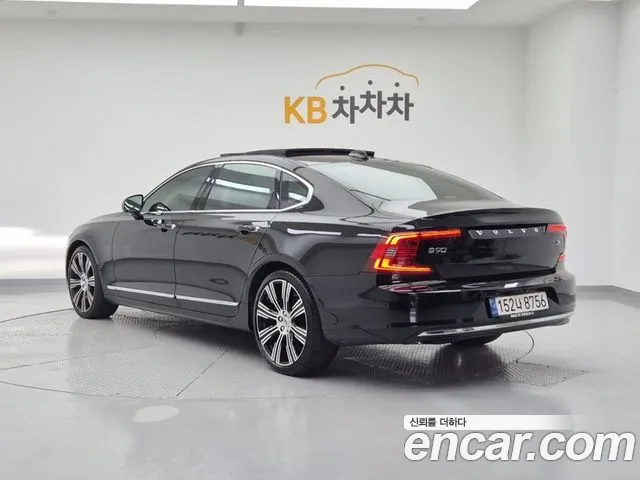 Volvo S90 — Фото автомобиля 3
