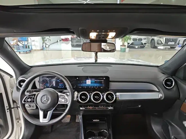 Mercedes-Benz GLB-Class — Фото автомобиля 9