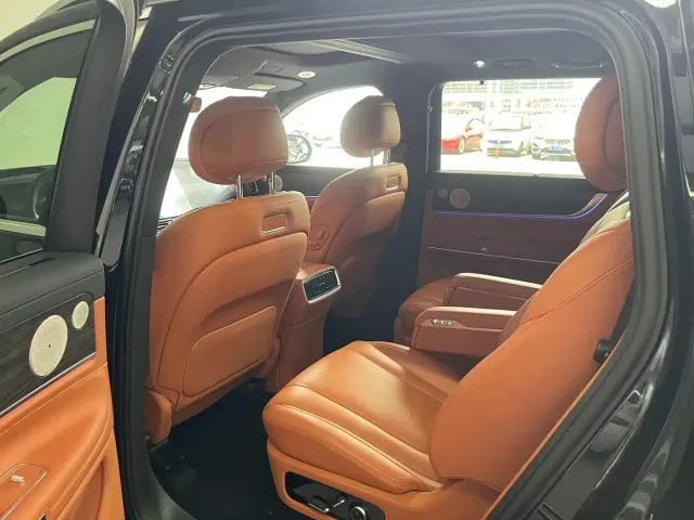 AITO Wenjie AITO M9 2024 Extended Range Ultra 42kWh 6-Seater — Фото автомобиля 24