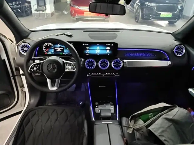 Mercedes-Benz EQB — Фото автомобиля 5
