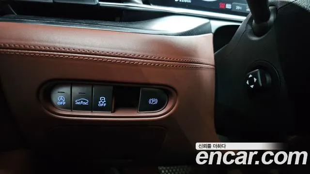 Genesis G90 Бензин 3.5 турбо AWD — Фото автомобиля 20