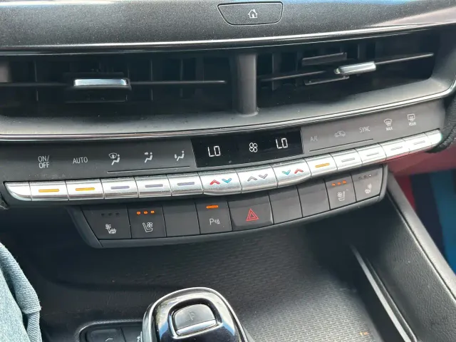 Cadillac CT5 — Фото автомобиля 16