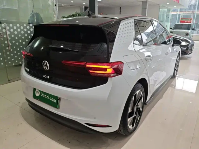 Volkswagen ID.3 — Фото автомобиля 6