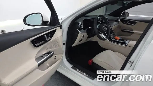 Mercedes-Benz C-Class — Фото автомобиля 3