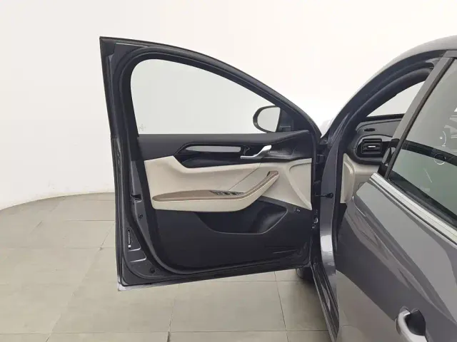 BYD Qin PLUS — Фото автомобиля 8