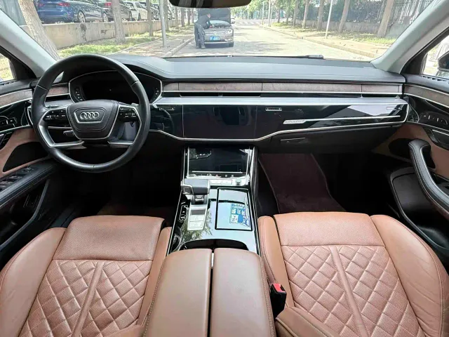 Audi A8 — Фото автомобиля 8
