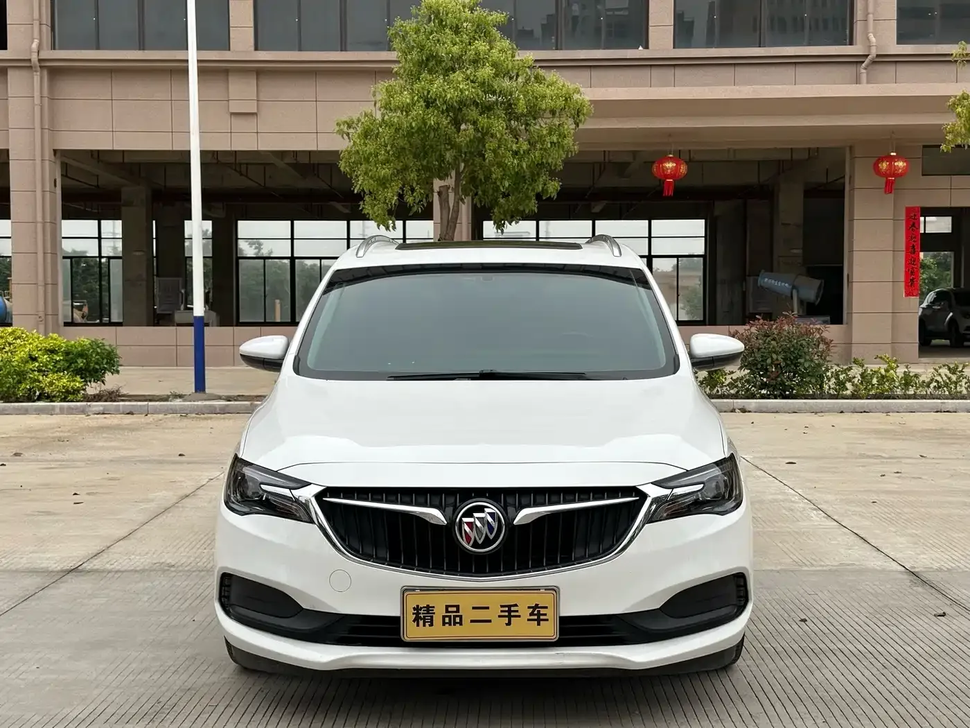Buick Buick GL6 2021 323T Mild Hybrid Connected Luxury — Фото автомобиля 2