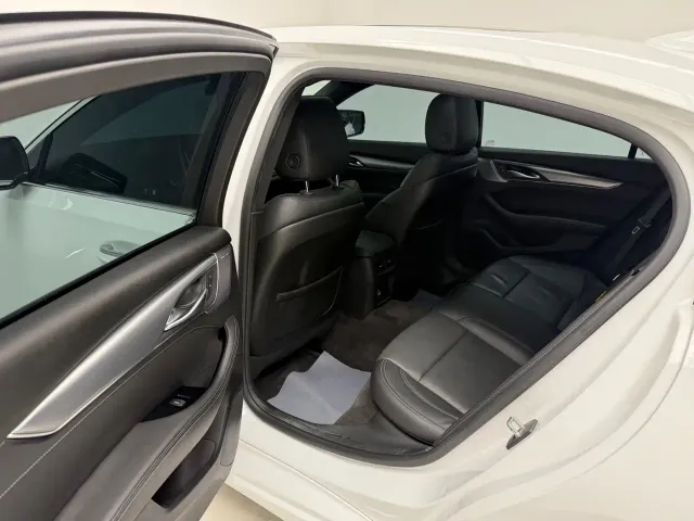 Cadillac CT5 — Фото автомобиля 11