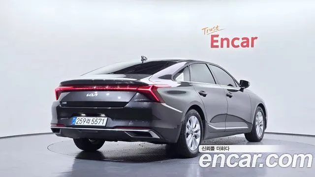 Kia K8 — Фото автомобиля 2