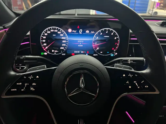 Mercedes-Benz E-Class — Фото автомобиля 7