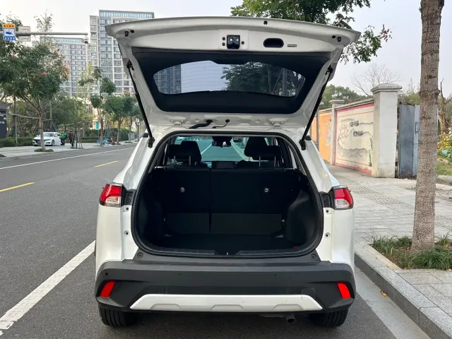 Toyota Corolla Cross — Фото автомобиля 13