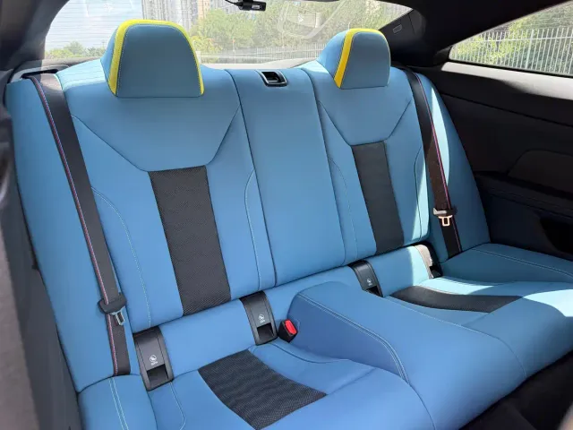 BMW M4 — Фото автомобиля 12