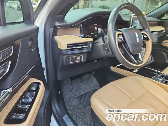 Lincoln Corsair — Фото автомобиля 10