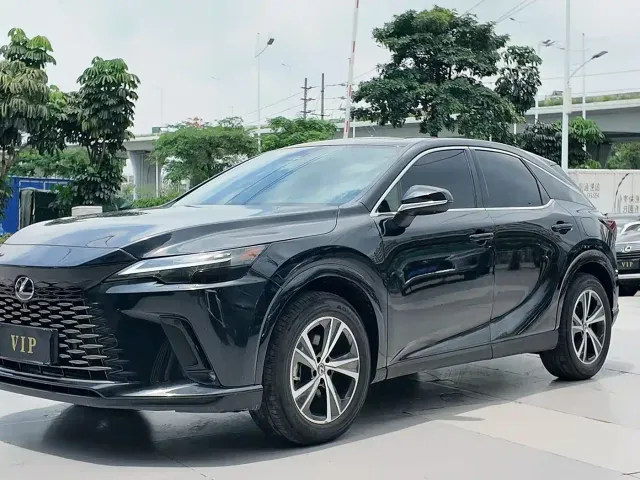 Фотография автомобиля — Lexus RX