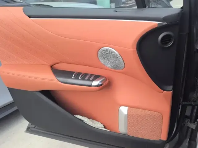 Changan Qiyuan E07 — Фото автомобиля 7