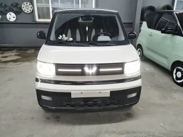 Wuling Hongguang Mini EV — Фото автомобиля 2