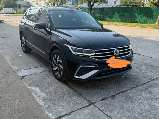 Volkswagen Tiguan L — Фото автомобиля 3