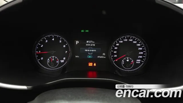 Hyundai Santafe Бензин 2.5T 2WD — Фото автомобиля 8