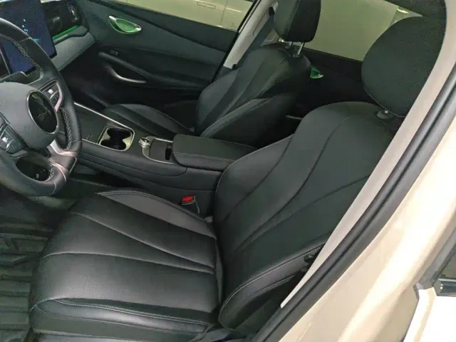 BYD Sealion 05 EV — Фото автомобиля 14
