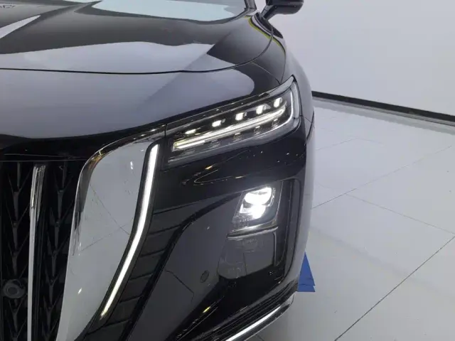 Hongqi H5 — Фото автомобиля 5