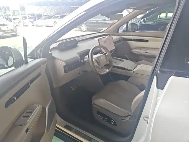 GAC Hyptec HT — Фото автомобиля 15