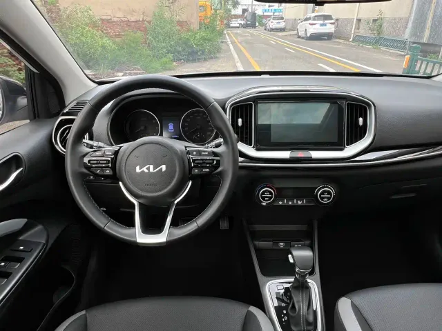 Kia KX1 — Фото автомобиля 12