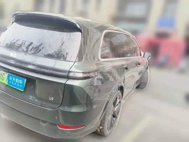 Li Auto L9 — Фото автомобиля 5