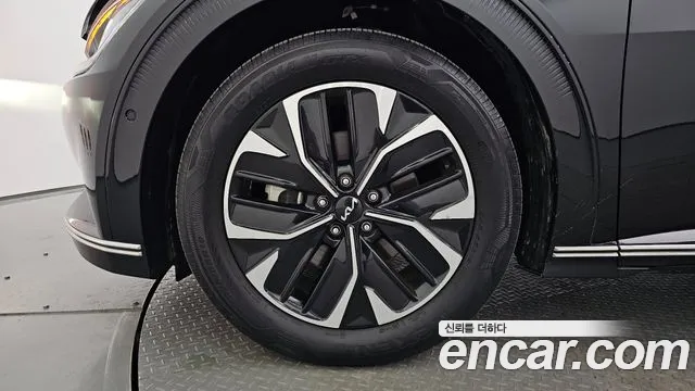 Kia EV6 — Фото автомобиля 5