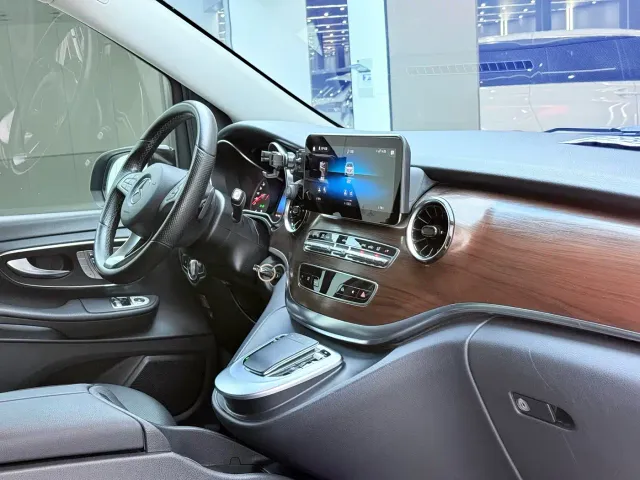Mercedes-Benz V-Class — Фото автомобиля 6