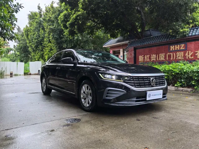 Volkswagen Passat — Фото автомобиля 3