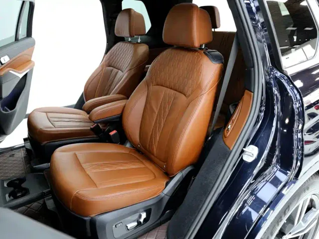 BMW X7 — Фото автомобиля 8