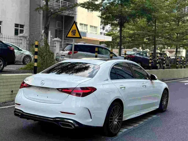 Mercedes-Benz C-Class — Фото автомобиля 4