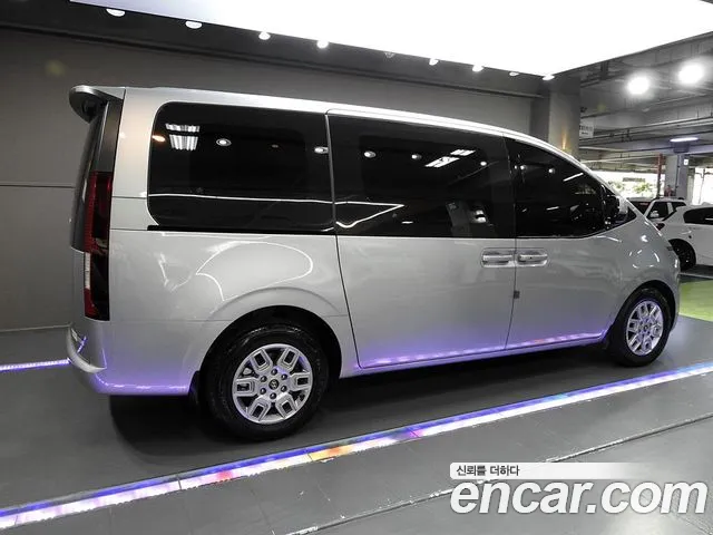 Hyundai Staria Staria Карго 3 места — Фото автомобиля 4
