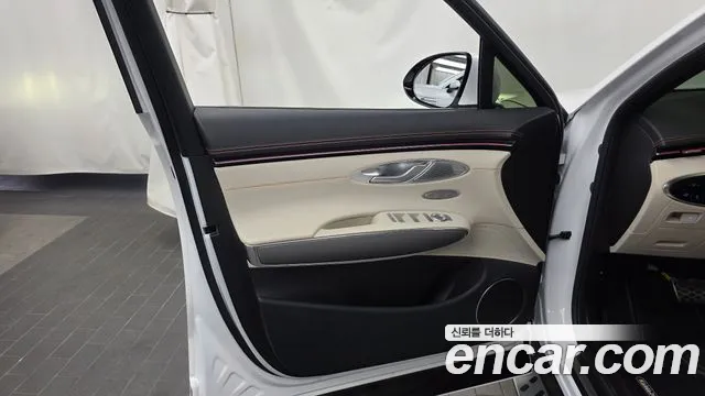 Genesis GV70 3.5T Бензин AWD — Фото автомобиля 24