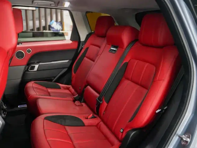 Land Rover Range Rover Sport — Фото автомобиля 12