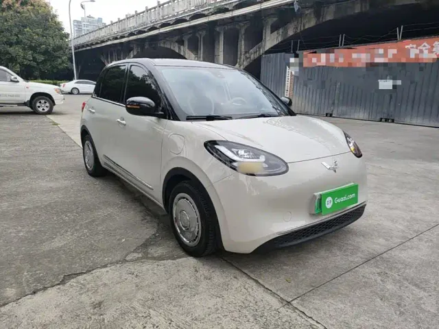 Wuling Bingo — Фото автомобиля 3