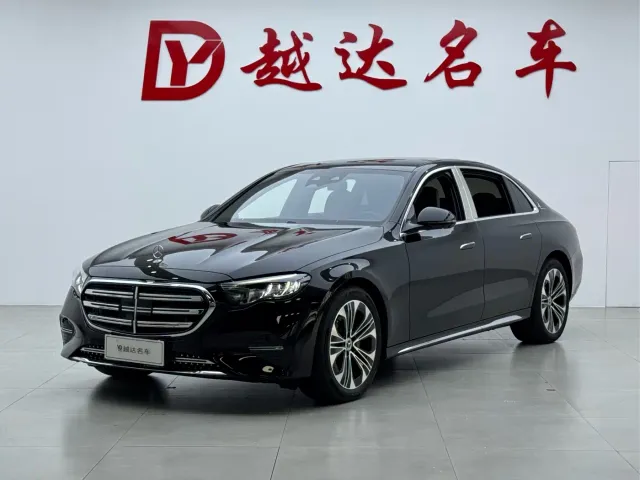Фотография автомобиля — Mercedes-Benz E-Class