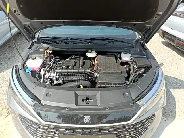 BYD Qin L — Фото автомобиля 19