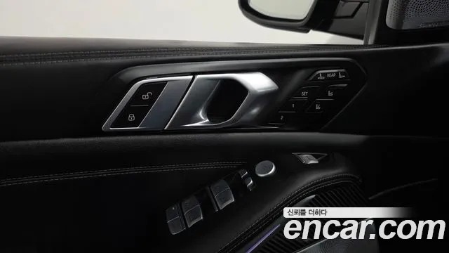 BMW X7 M60i xDrive M Sport 6 мест — Фото автомобиля 28