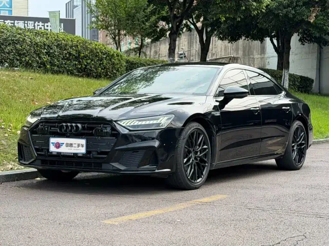 Фотография автомобиля — Audi A7L