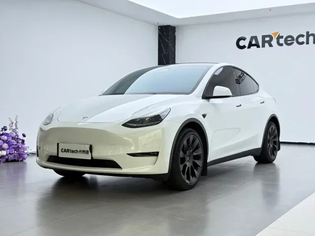 Фотография автомобиля — Tesla Model Y