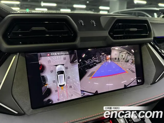 Lamborghini Urus — Фото автомобиля 9